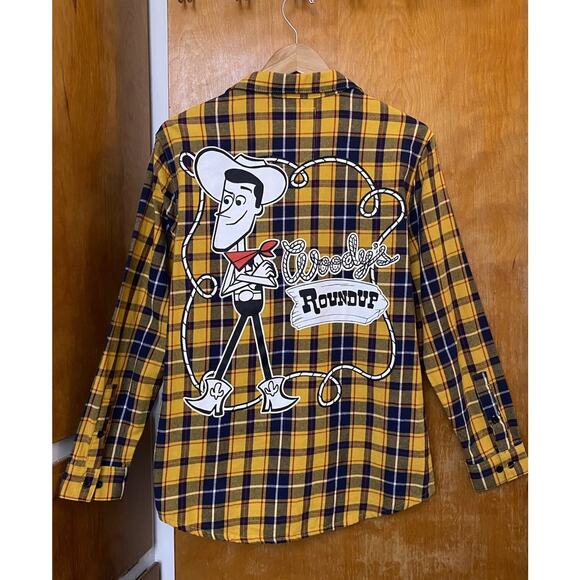 Disney x Cakeworthy TOY STORY WOODYS ROUNDUP Flannel Plaid SHIRT Size M Fall - Picture 1 of 7